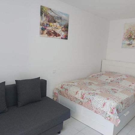 Apartamento En El Mar Ρόζες Εξωτερικό φωτογραφία
