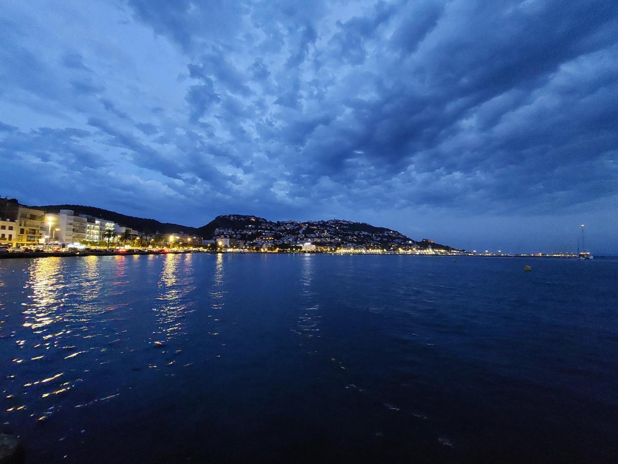 Apartamento En El Mar Ρόζες Εξωτερικό φωτογραφία
